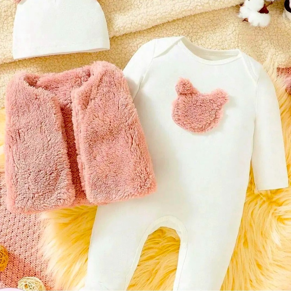 NWT- Baby girl 3pc Sherpa Bear set.